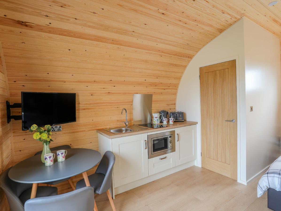 Caban Cariad Holyhead Bagian luar foto