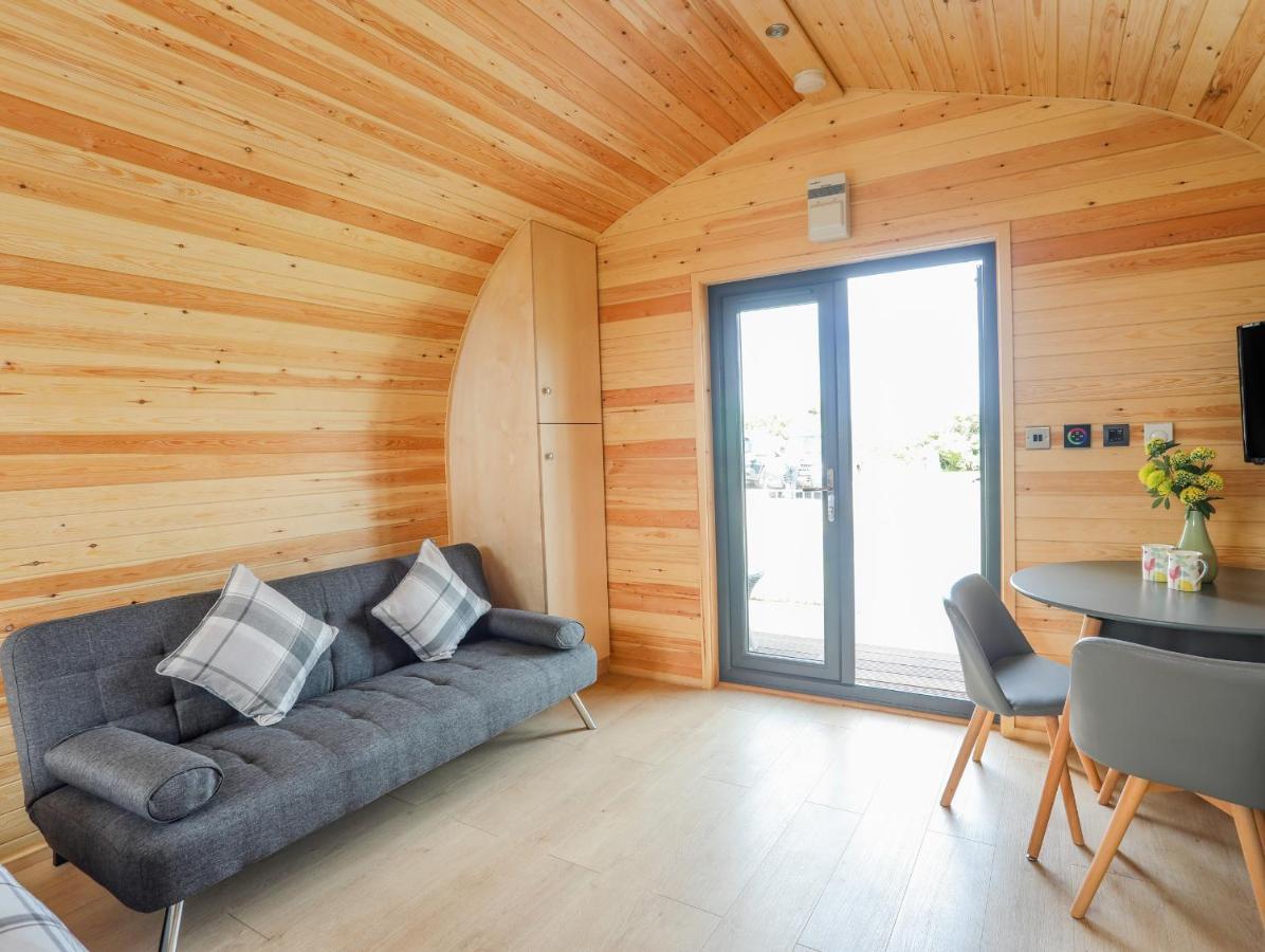 Caban Cariad Holyhead Bagian luar foto