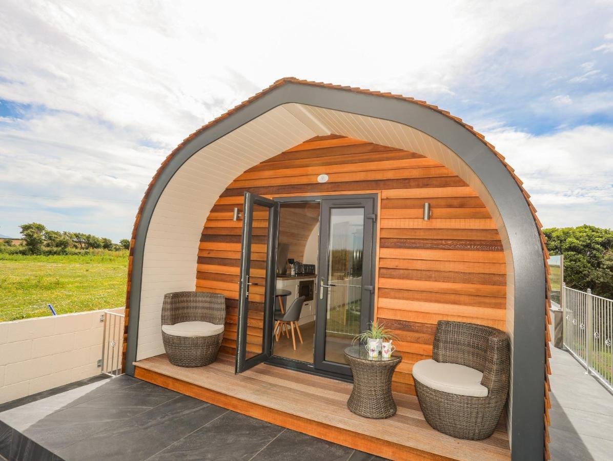 Caban Cariad Holyhead Bagian luar foto